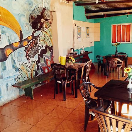 Hostel Loli Puerto Iguazú Exteriör bild