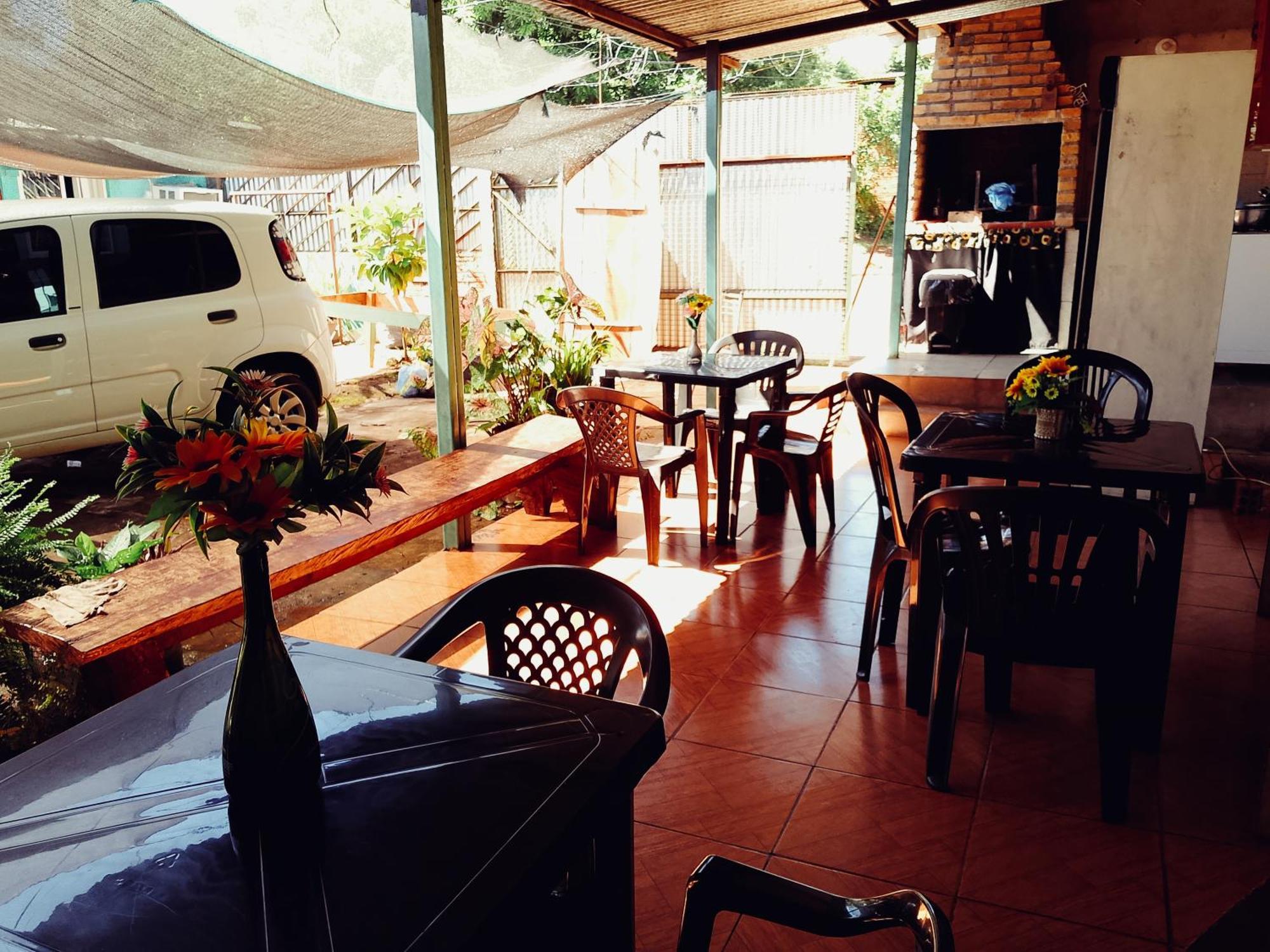 Hostel Loli Puerto Iguazú Exteriör bild